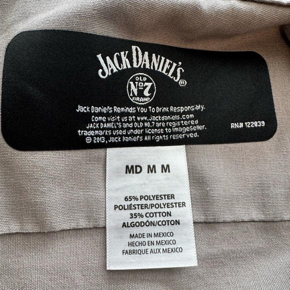 JACK DANIELS Old No 7 Whiskey
Embroidered PatchButton Up Size Medium - Picture 4 of 8